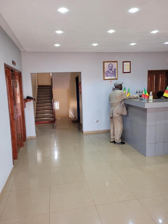 Hotel Altitel Bafoussam Exterior foto