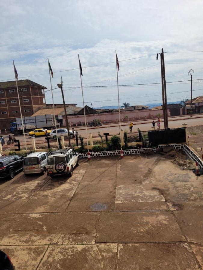 Hotel Altitel Bafoussam Exterior foto