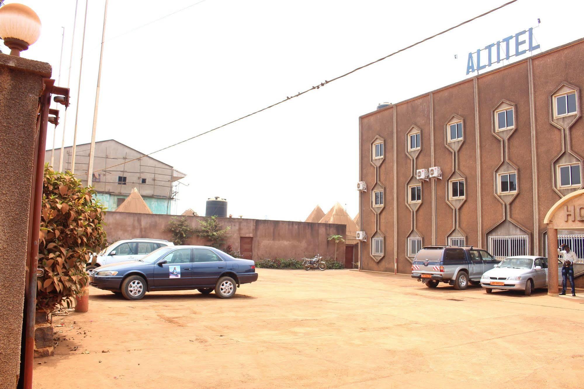 Hotel Altitel Bafoussam Exterior foto